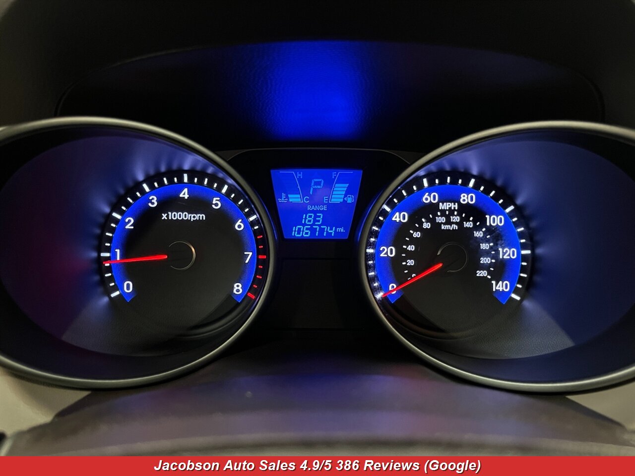 2011 Hyundai TUCSON GLS AWD - Photo 9 - Oshkosh, WI 54901