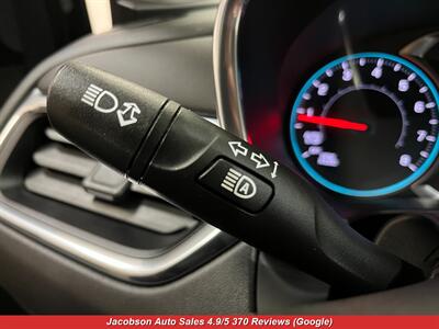 2023 Chevrolet Equinox LT 4x4   - Photo 8 - Oshkosh, WI 54901