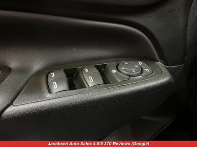 2023 Chevrolet Equinox LT 4x4   - Photo 28 - Oshkosh, WI 54901