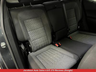 2023 Chevrolet Equinox LT 4x4   - Photo 34 - Oshkosh, WI 54901