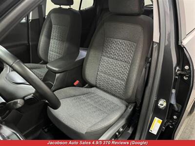 2023 Chevrolet Equinox LT 4x4   - Photo 29 - Oshkosh, WI 54901