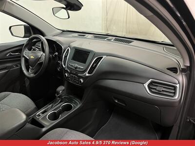 2023 Chevrolet Equinox LT 4x4   - Photo 38 - Oshkosh, WI 54901