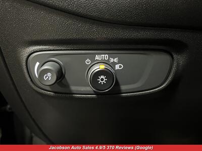 2023 Chevrolet Equinox LT 4x4   - Photo 6 - Oshkosh, WI 54901