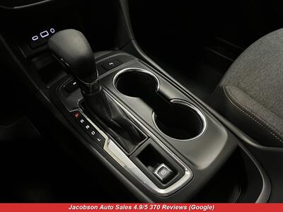 2023 Chevrolet Equinox LT 4x4   - Photo 22 - Oshkosh, WI 54901