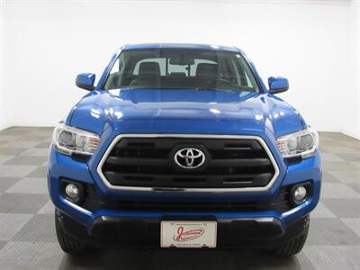 2017 Toyota Tacoma SR5 V6 4x4 SB   - Photo 3 - Oshkosh, WI 54901