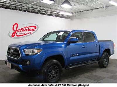 2017 Toyota Tacoma SR5 V6 4x4 SB   - Photo 1 - Oshkosh, WI 54901