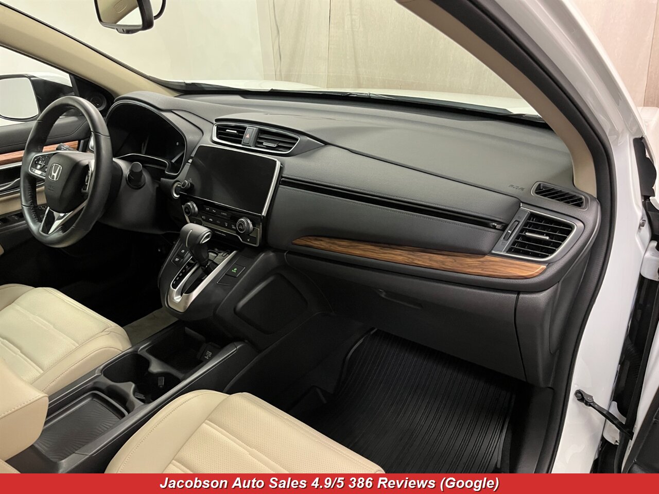 2019 Honda CR-V Touring AWD - Photo 49 - Oshkosh, WI 54901
