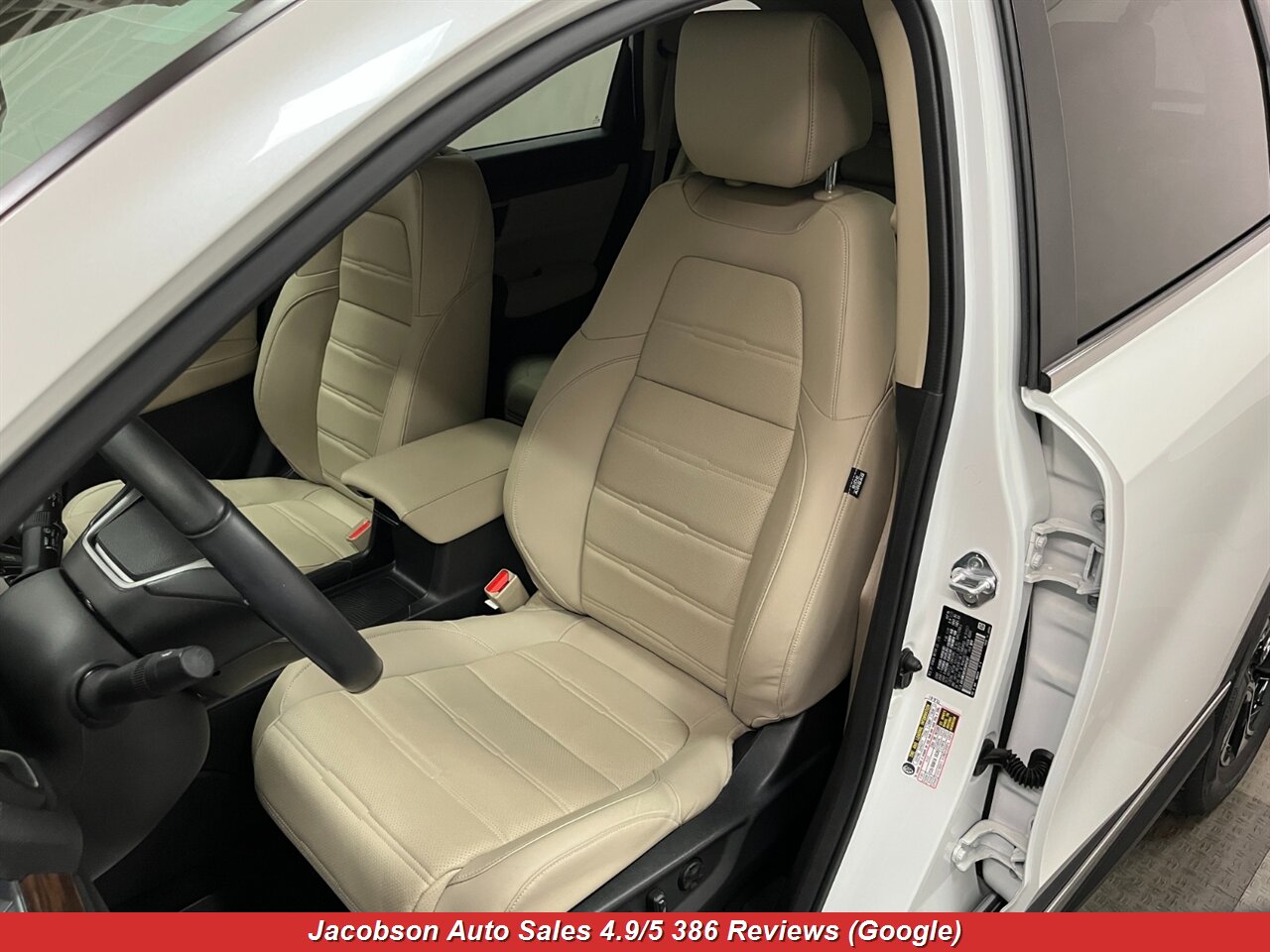 2019 Honda CR-V Touring AWD - Photo 33 - Oshkosh, WI 54901