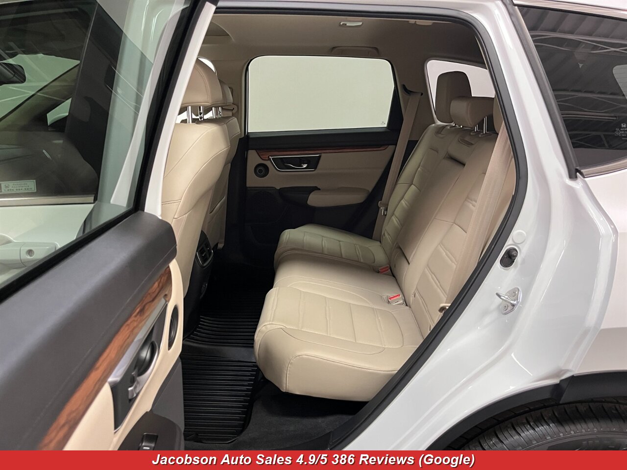 2019 Honda CR-V Touring AWD - Photo 38 - Oshkosh, WI 54901