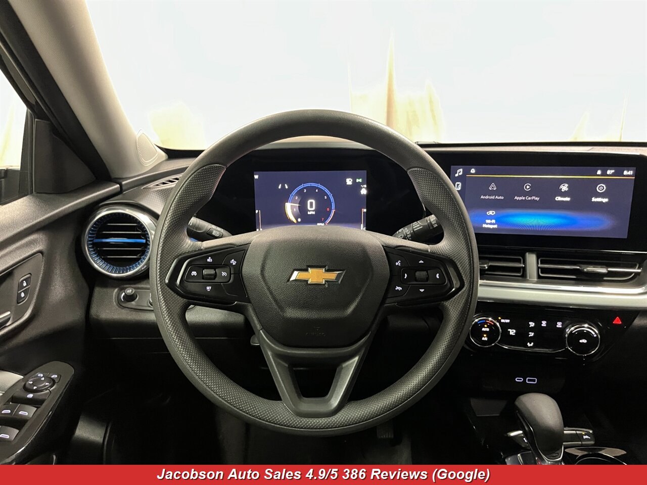 2025 Chevrolet Trax LT - Photo 51 - Oshkosh, WI 54901