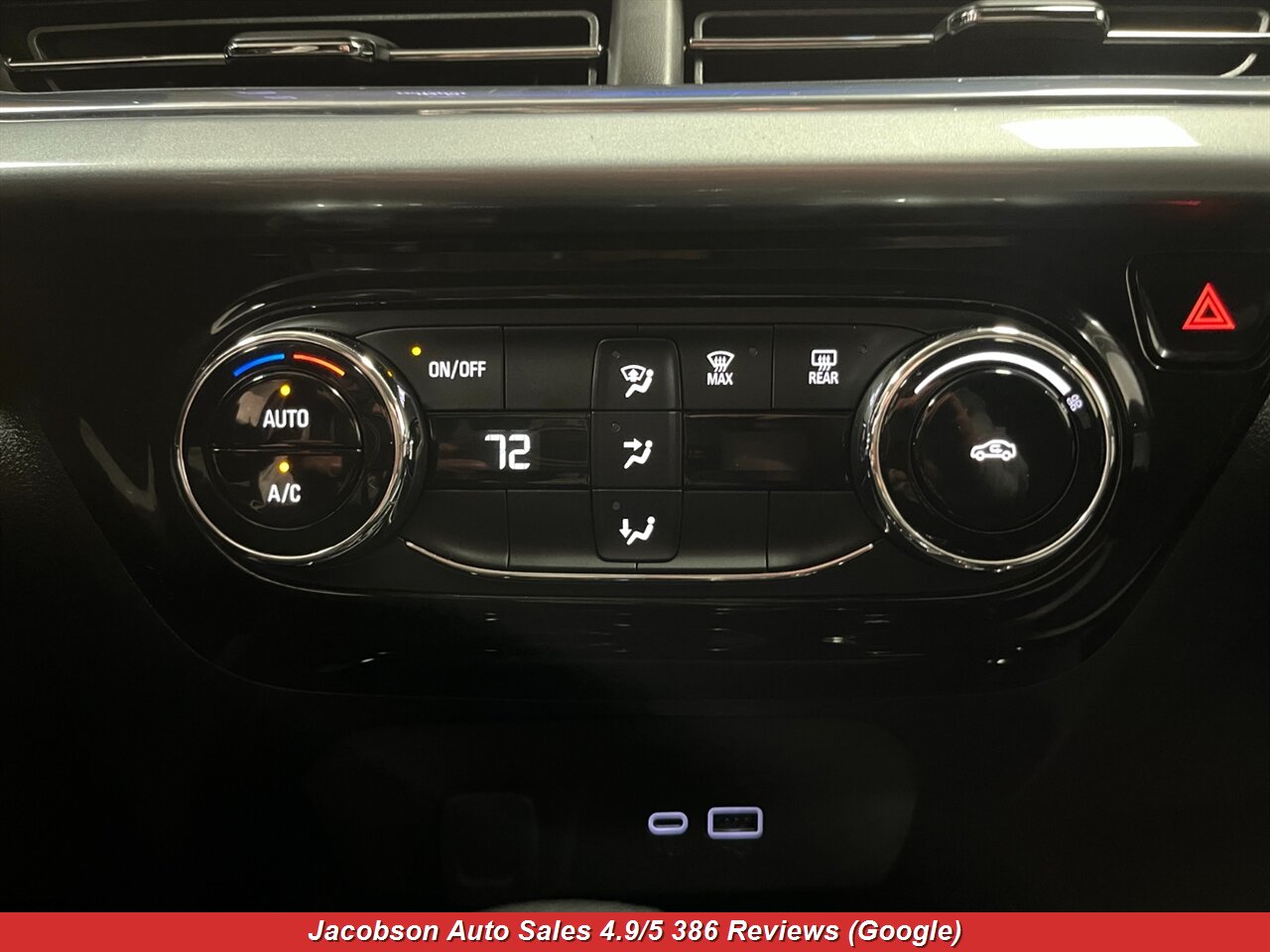 2025 Chevrolet Trax LT - Photo 14 - Oshkosh, WI 54901