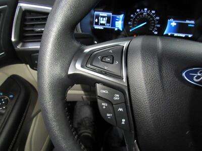 2022 Ford Edge Titanium AWD   - Photo 10 - Oshkosh, WI 54901