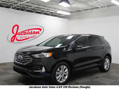 2022 Ford Edge Titanium AWD   - Photo 1 - Oshkosh, WI 54901