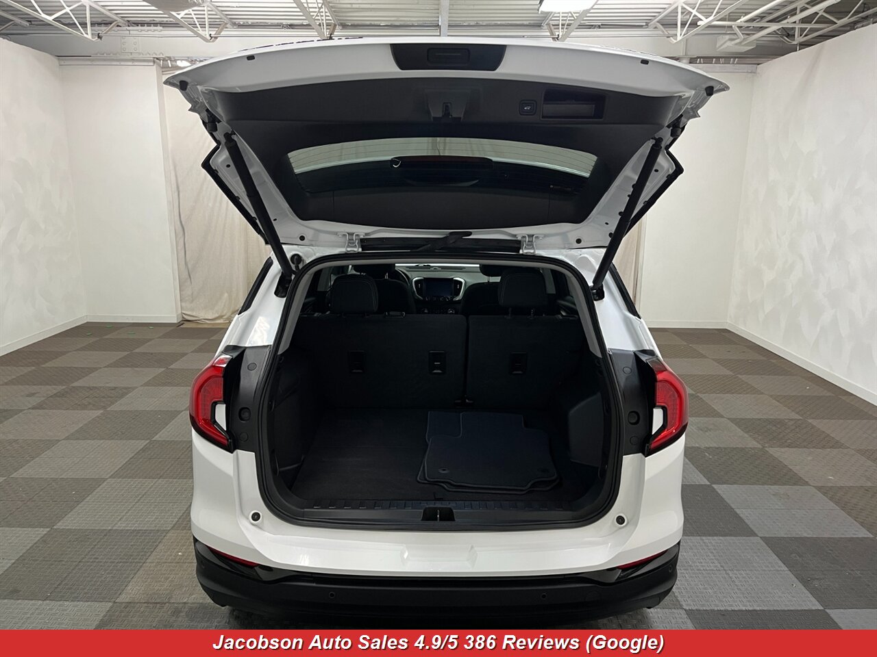 2023 GMC Terrain SLE AWD - Photo 50 - Oshkosh, WI 54901