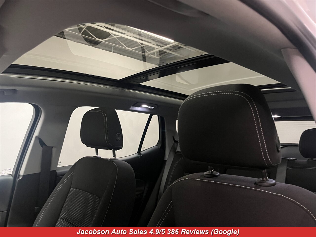 2023 GMC Terrain SLE AWD - Photo 31 - Oshkosh, WI 54901