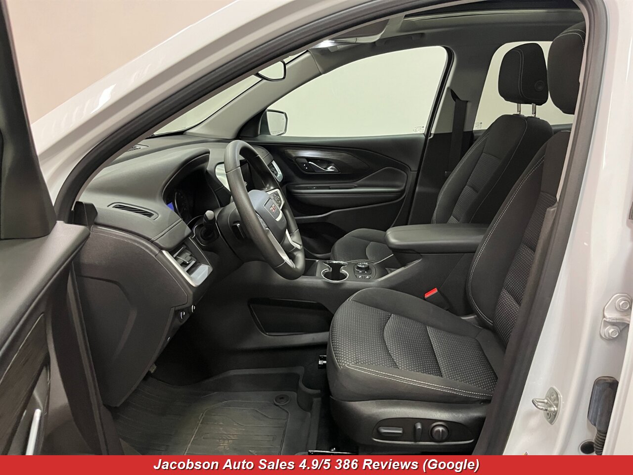 2023 GMC Terrain SLE AWD - Photo 39 - Oshkosh, WI 54901