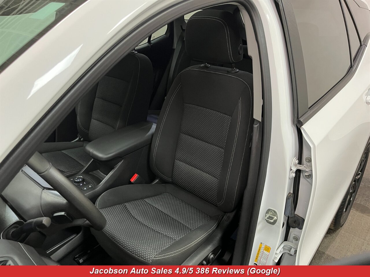 2023 GMC Terrain SLE AWD - Photo 40 - Oshkosh, WI 54901