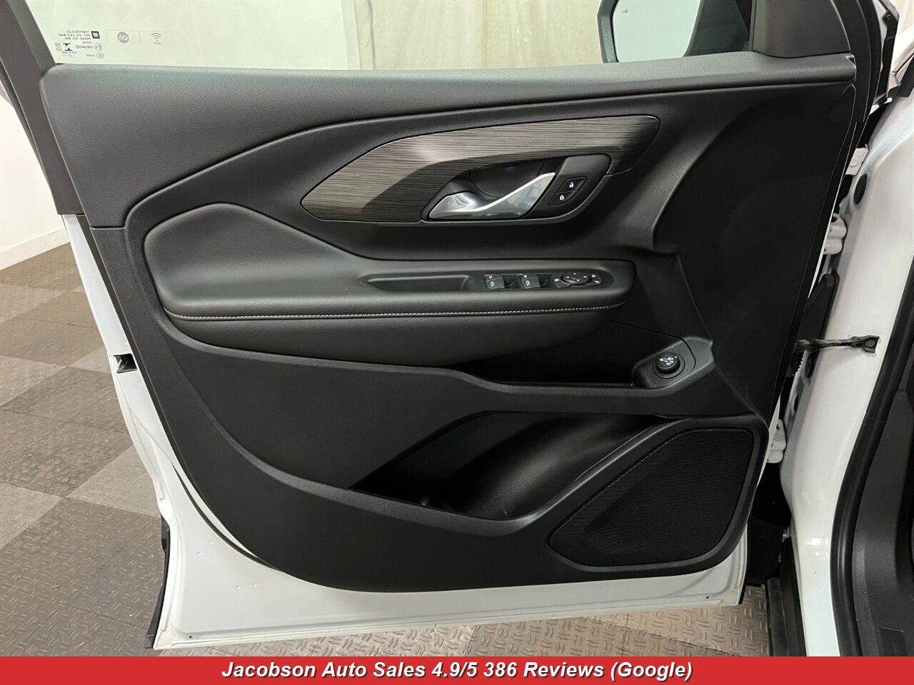 2023 GMC Terrain SLE AWD - Photo 36 - Oshkosh, WI 54901