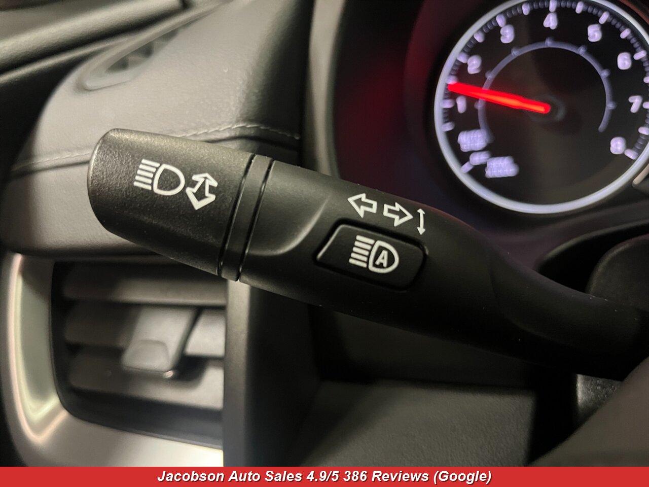 2023 GMC Terrain SLE AWD - Photo 7 - Oshkosh, WI 54901