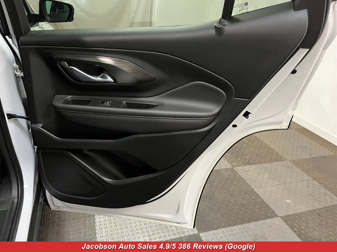 2023 GMC Terrain SLE AWD - Photo 54 - Oshkosh, WI 54901