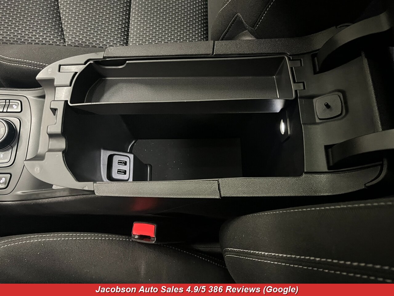 2023 GMC Terrain SLE AWD - Photo 30 - Oshkosh, WI 54901