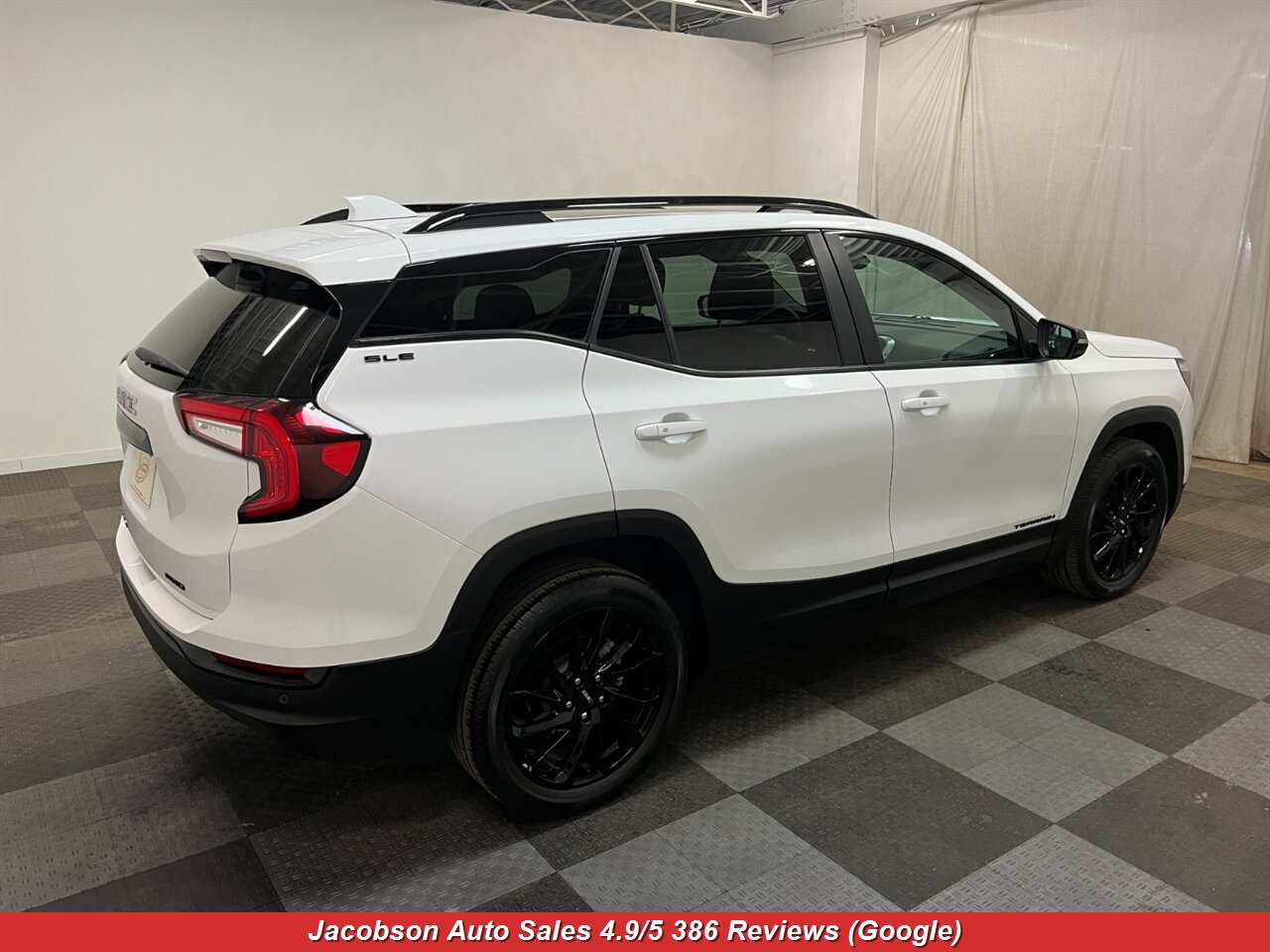 2023 GMC Terrain SLE AWD - Photo 53 - Oshkosh, WI 54901