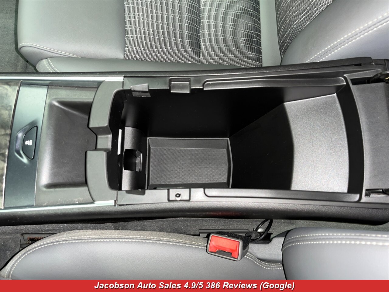 2014 Chevrolet Impala LT - Photo 21 - Oshkosh, WI 54901