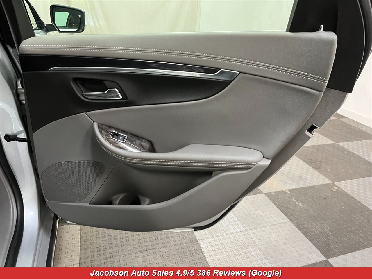 2014 Chevrolet Impala LT - Photo 39 - Oshkosh, WI 54901