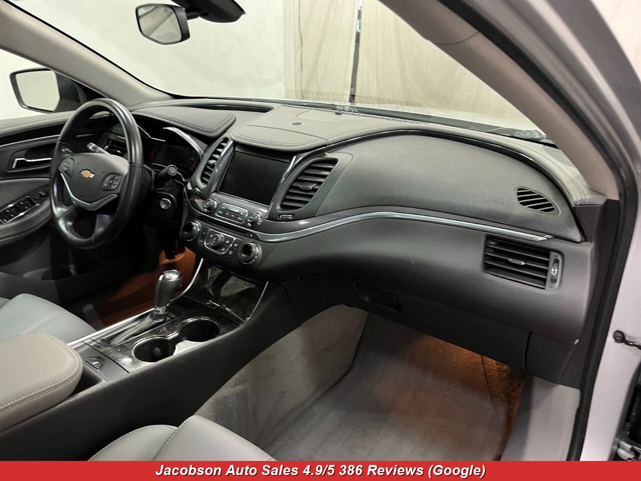 2014 Chevrolet Impala LT - Photo 44 - Oshkosh, WI 54901