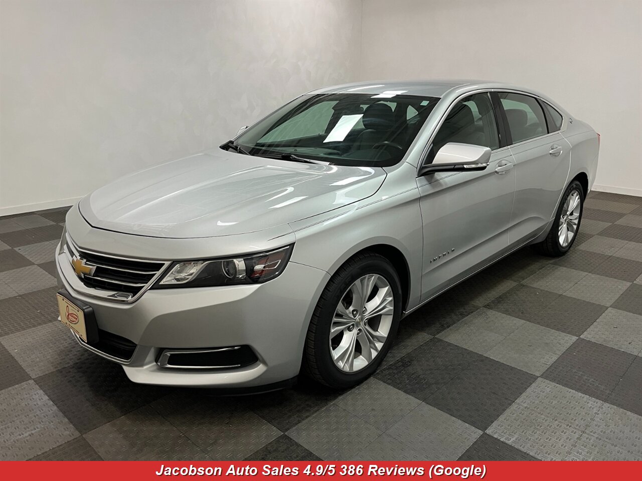 2014 Chevrolet Impala LT   - Photo 1 - Oshkosh, WI 54901