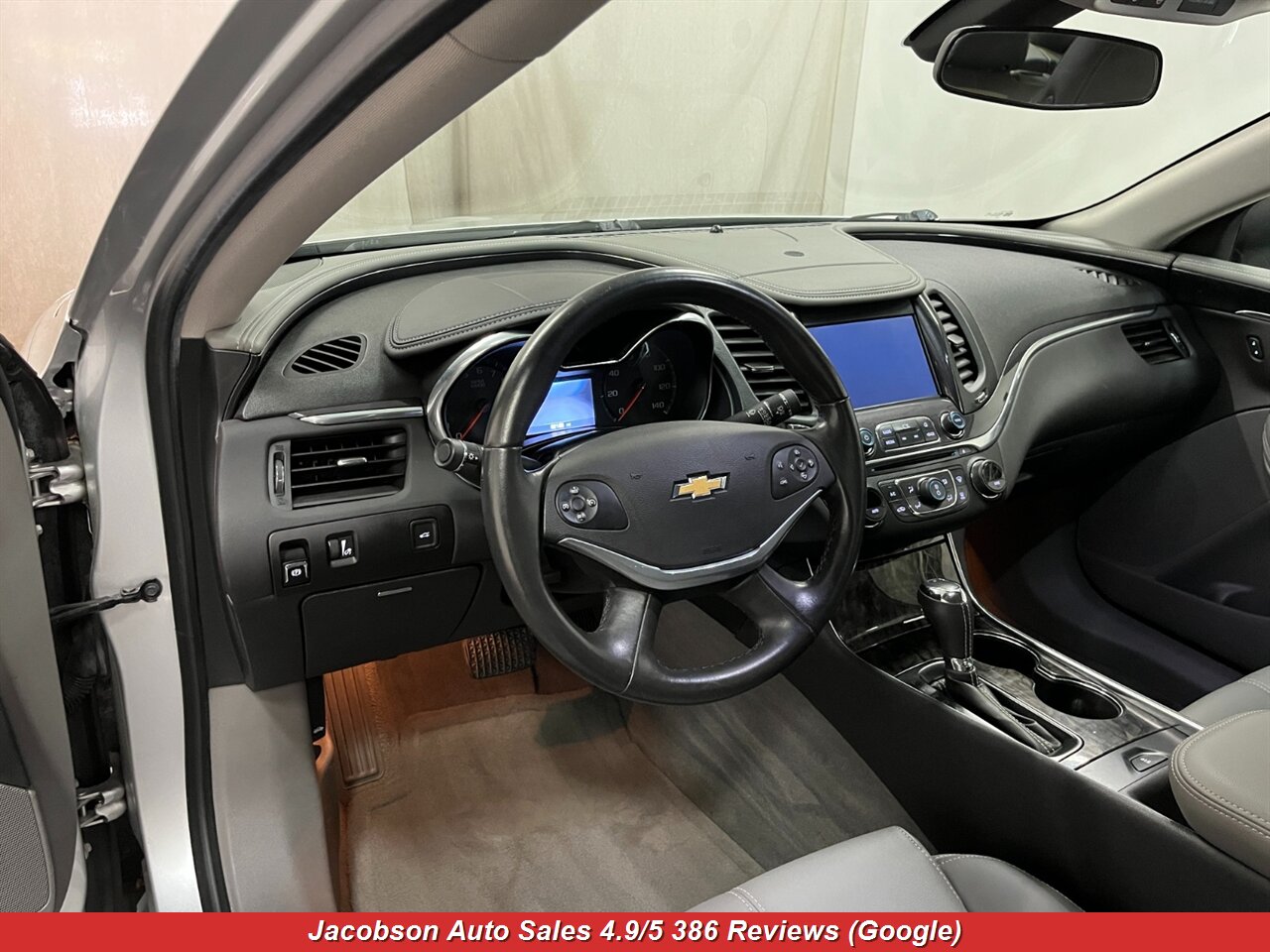 2014 Chevrolet Impala LT - Photo 25 - Oshkosh, WI 54901