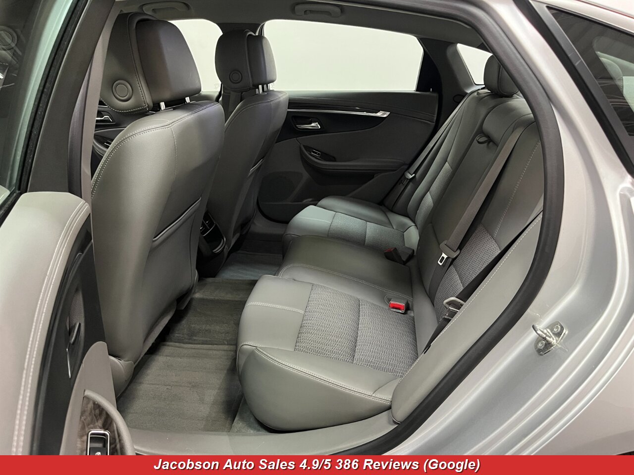 2014 Chevrolet Impala LT - Photo 32 - Oshkosh, WI 54901
