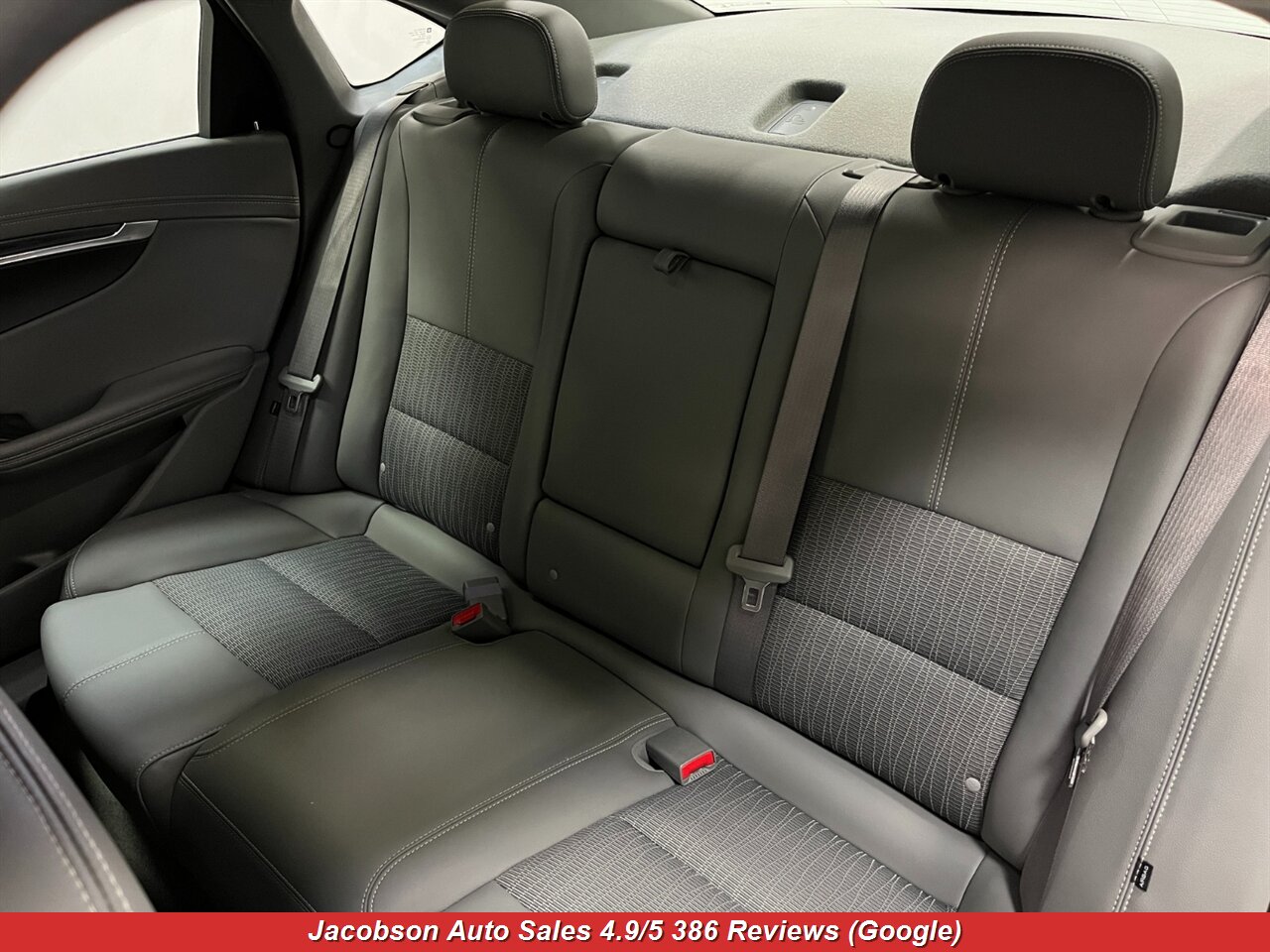 2014 Chevrolet Impala LT - Photo 33 - Oshkosh, WI 54901