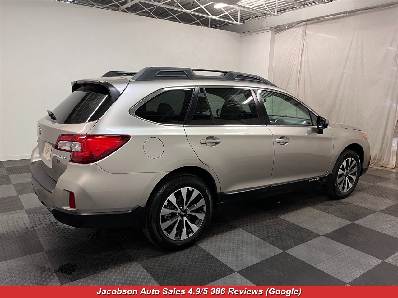 2015 Subaru Outback 2.5i Limited AWD - Photo 47 - Oshkosh, WI 54901