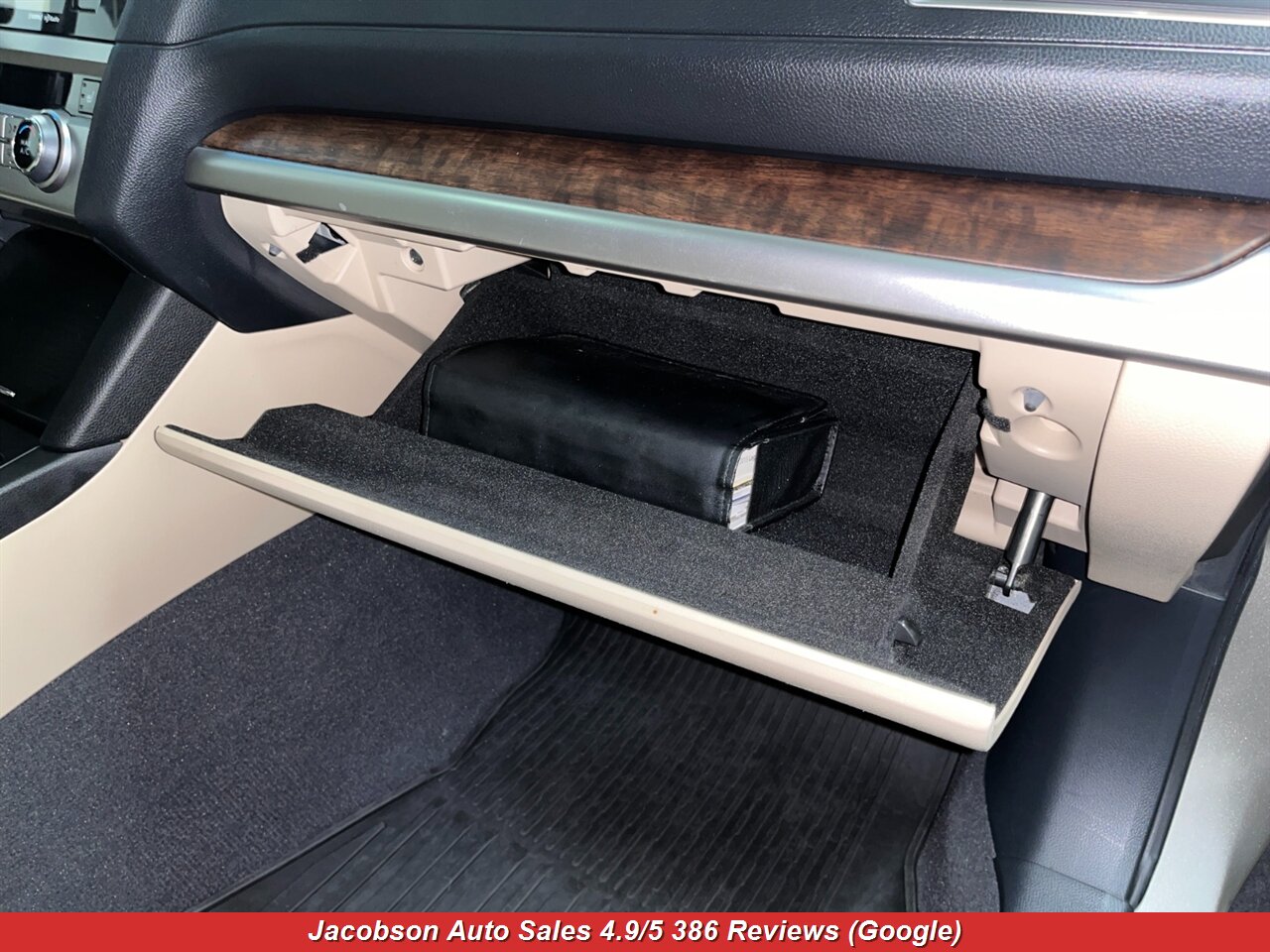 2015 Subaru Outback 2.5i Limited AWD - Photo 53 - Oshkosh, WI 54901