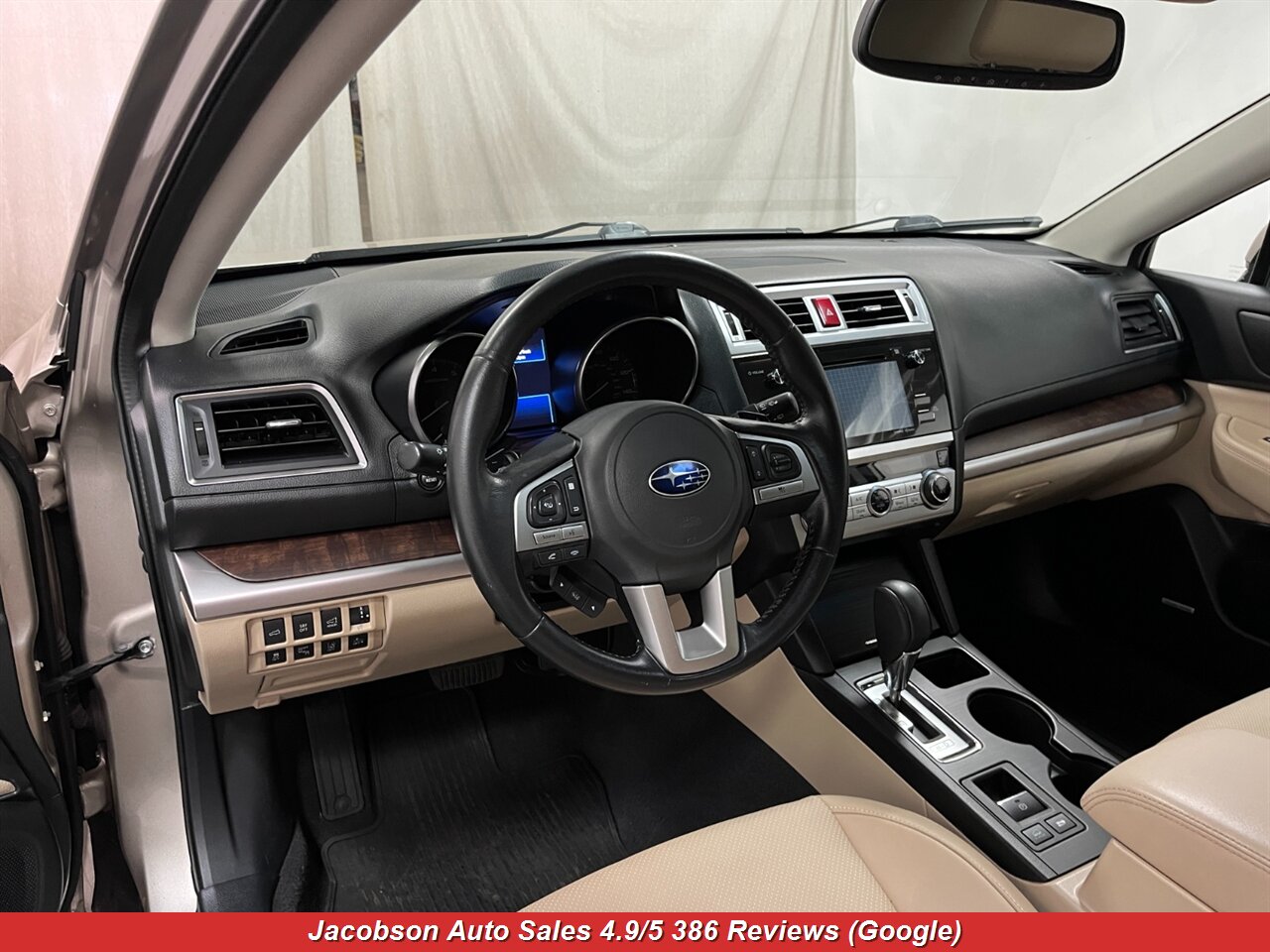 2015 Subaru Outback 2.5i Limited AWD - Photo 32 - Oshkosh, WI 54901