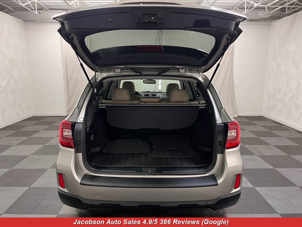 2015 Subaru Outback 2.5i Limited AWD - Photo 45 - Oshkosh, WI 54901
