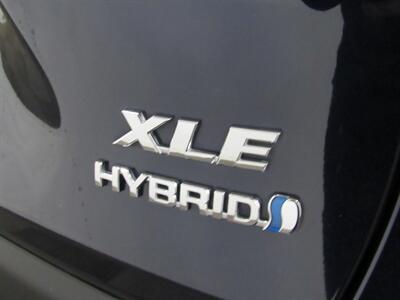 2020 Toyota RAV4 Hybrid XLE AWD   - Photo 43 - Oshkosh, WI 54901