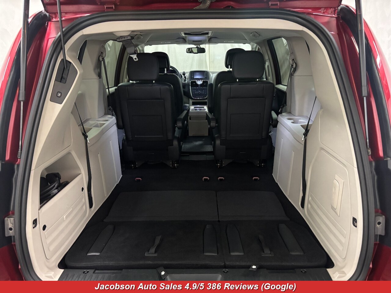 2013 Chrysler Town & Country Touring - Photo 44 - Oshkosh, WI 54901