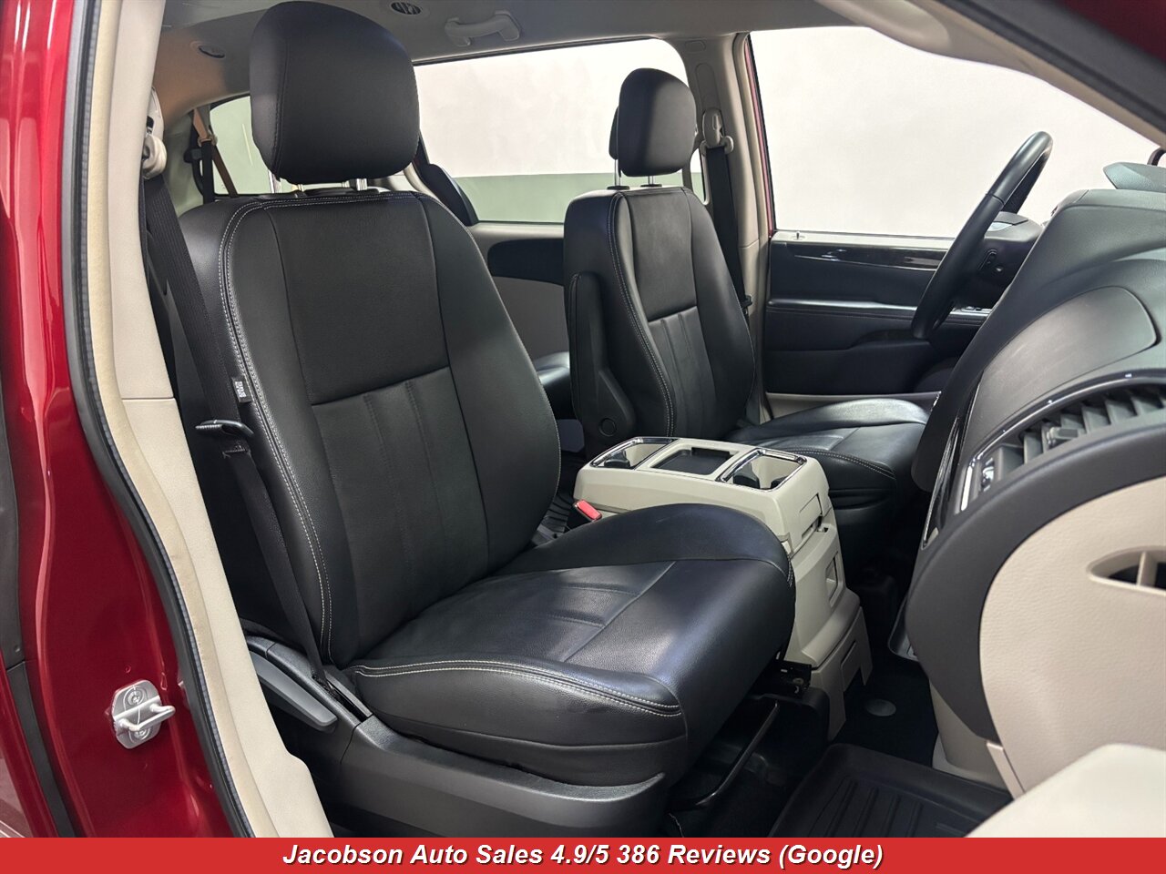 2013 Chrysler Town & Country Touring - Photo 37 - Oshkosh, WI 54901