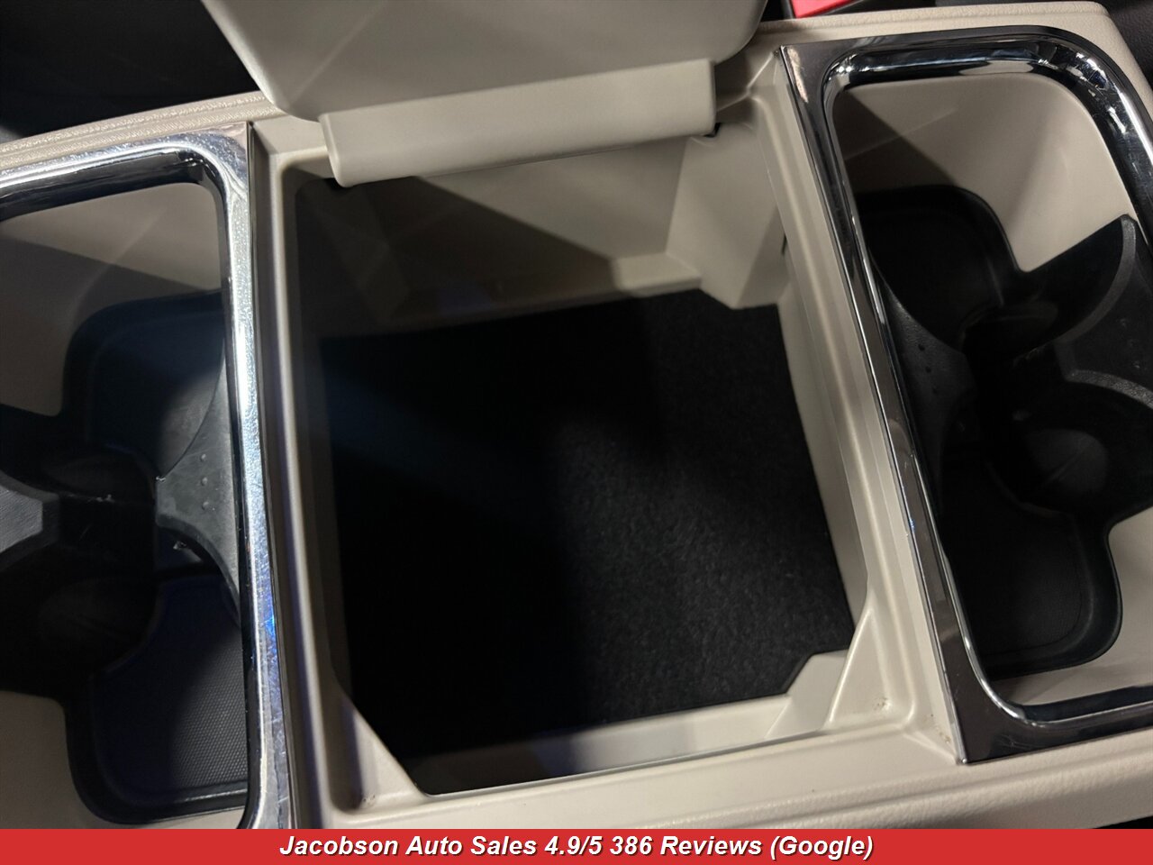 2013 Chrysler Town & Country Touring - Photo 18 - Oshkosh, WI 54901