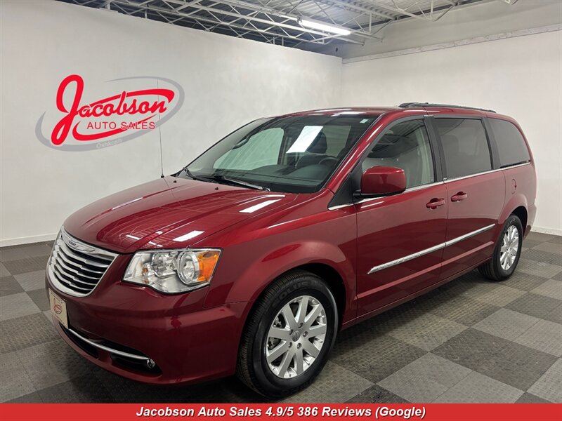 2013 Chrysler Town & Country Touring  
