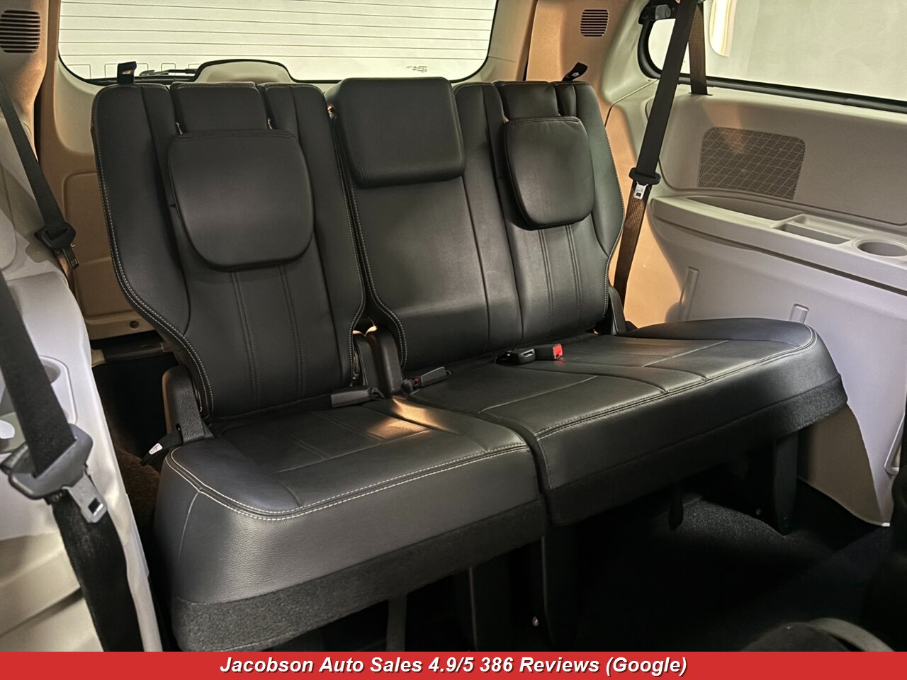 2013 Chrysler Town & Country Touring - Photo 34 - Oshkosh, WI 54901