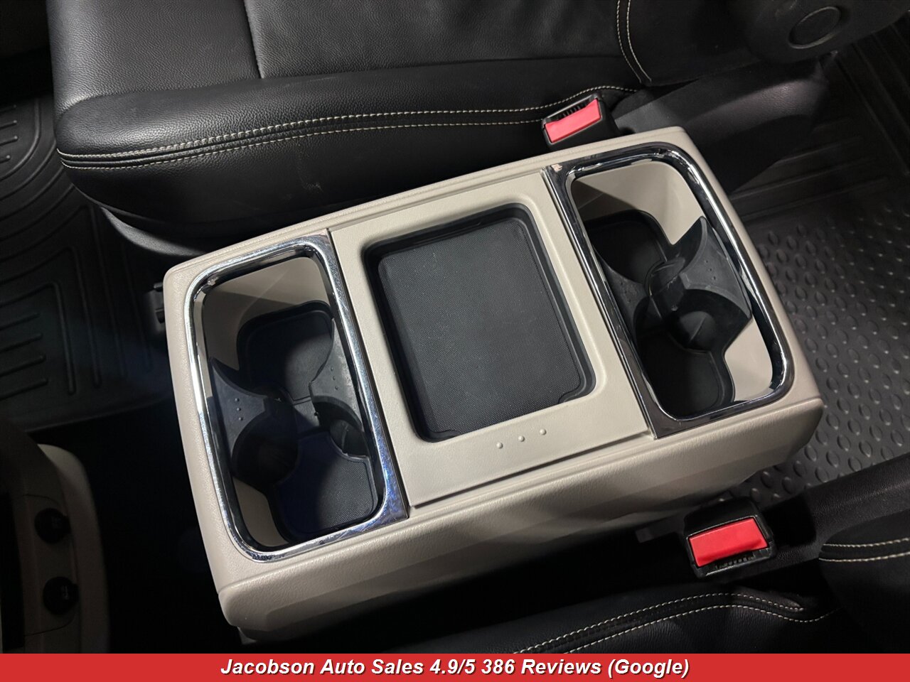 2013 Chrysler Town & Country Touring - Photo 17 - Oshkosh, WI 54901