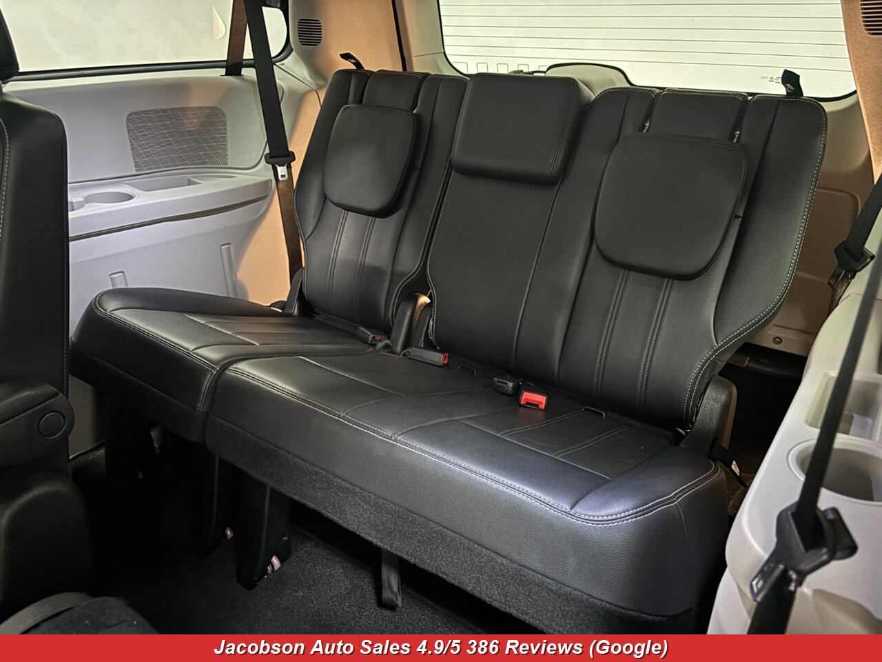 2013 Chrysler Town & Country Touring - Photo 33 - Oshkosh, WI 54901