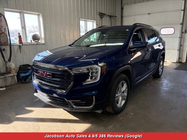 2023 GMC Terrain SLE   - Photo 1 - Oshkosh, WI 54901