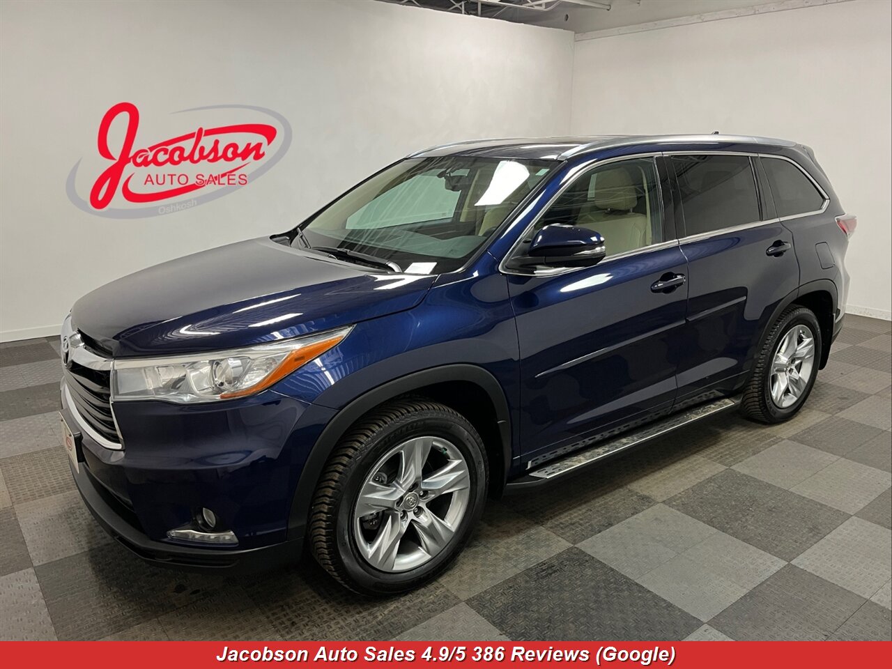2015 Toyota Highlander Limited AWD   - Photo 1 - Oshkosh, WI 54901