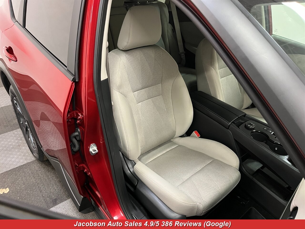 2025 Nissan Rogue SV AWD - Photo 43 - Oshkosh, WI 54901