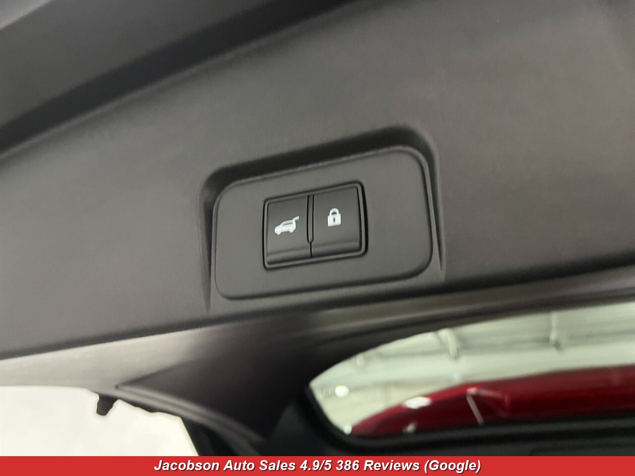 2025 Nissan Rogue SV AWD - Photo 51 - Oshkosh, WI 54901
