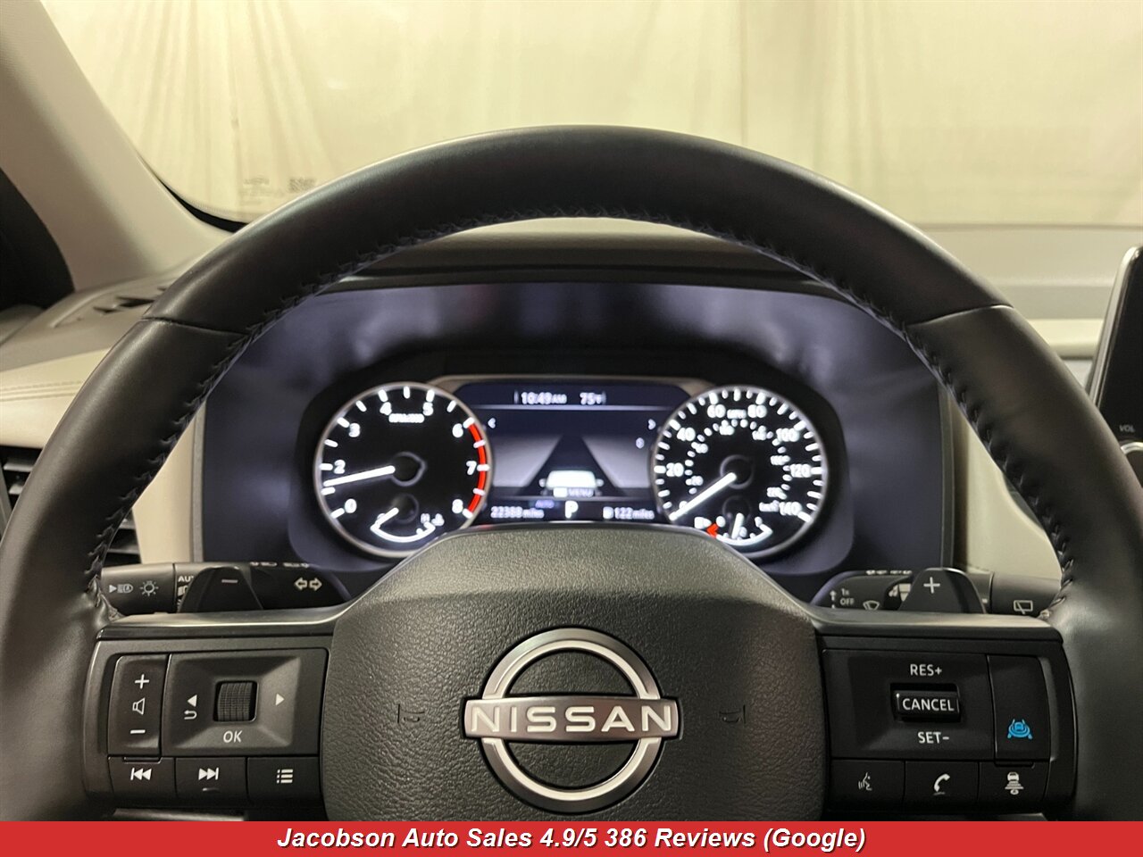 2025 Nissan Rogue SV AWD - Photo 10 - Oshkosh, WI 54901